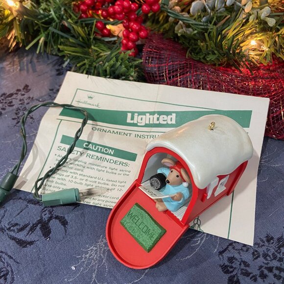 1991 Hallmark Ornament  "Chris Mouse Mail"  #7 Collectors Series Lighted-CUTE - Picture 8 of 12